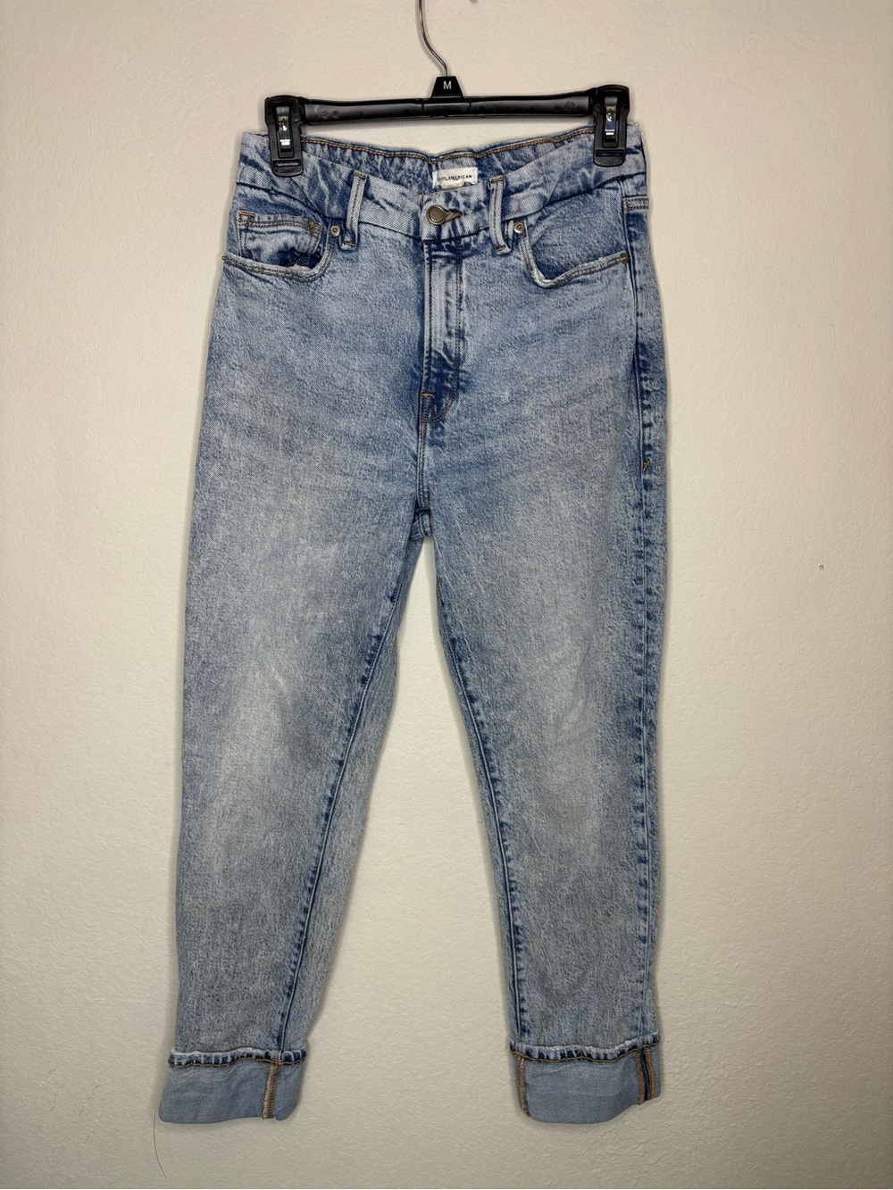 Good American Mid Rise Classic Cuffed Light Wash Denim Jeans - Picture 2 of 6